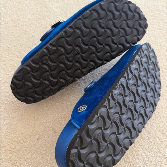 Manila Blahnik x Birkenstock Velvet Crystal Embellishment Mules. Never worn. - Picture 5 of 6